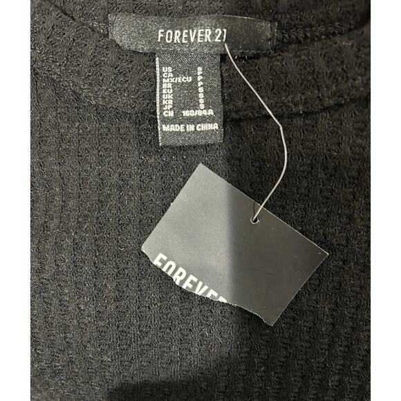 Cozy Knit Black Peplum Boho Shirt Top, Y2K Size Small New York & Company NWT - Picture 2 of 3